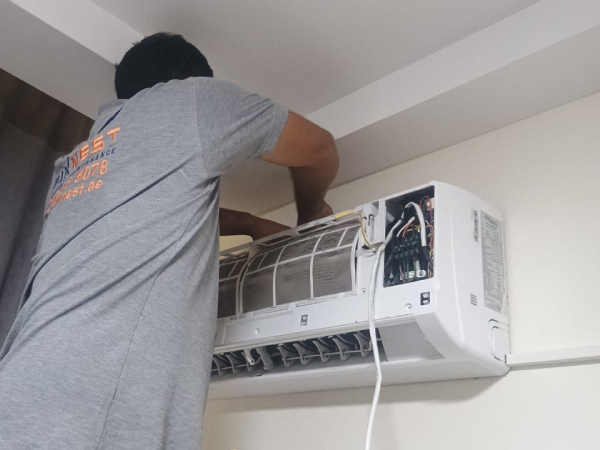 Air conditioner condenser fan motor and blower wheel repair in Dubai